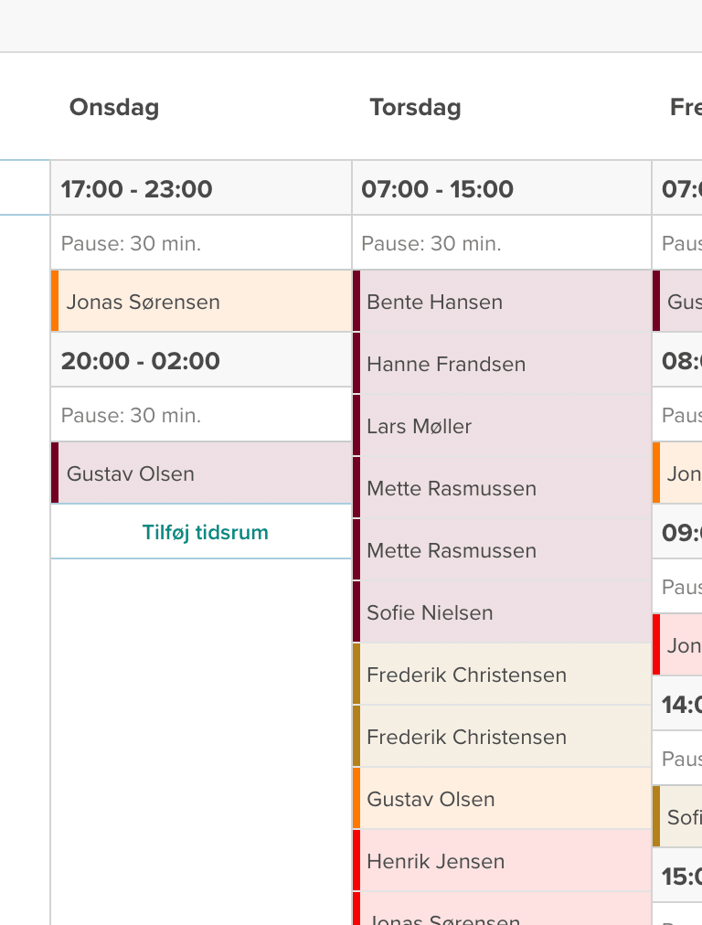 Drag-and-drop af en vagt fra tirsdag til onsdag i Smartplans vagtplan